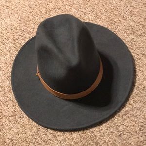 Lack of Color Hat NWT $84 Grey Gray Blush Nude